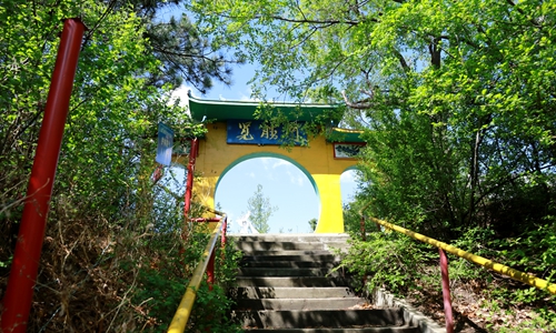 山门风景